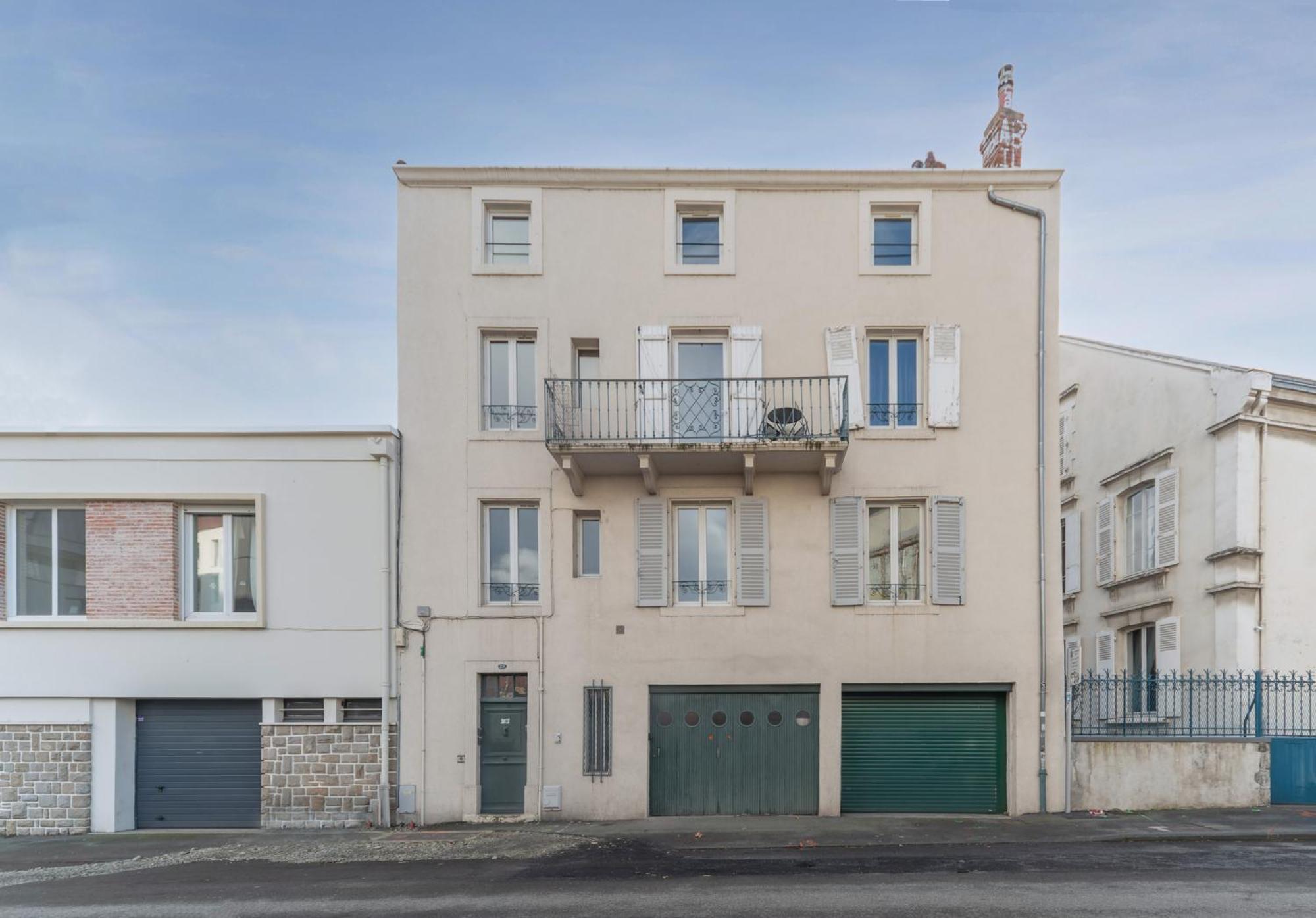 La Grande Maison Clermont Extérieur photo